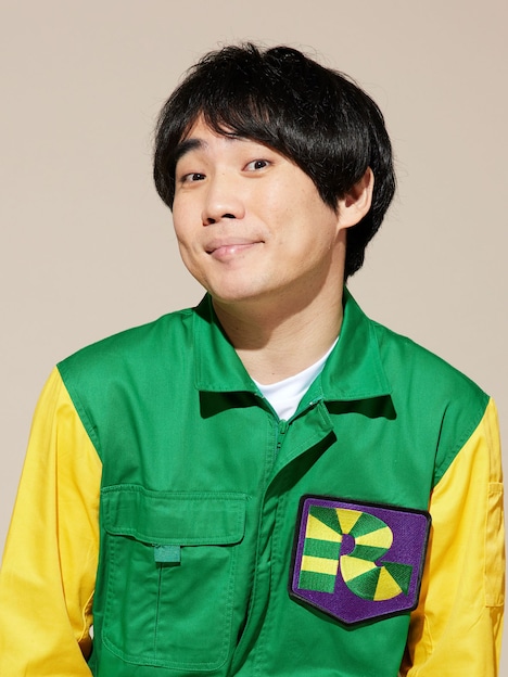 だらしない芸人・国崎役のランジャタイ国崎。