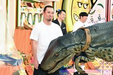 千鳥・大悟、バナナマン（後方）。(c)TBS