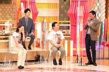 （左から）ダレノガレ明美、かまいたち、明石家さんま。(c)フジテレビ