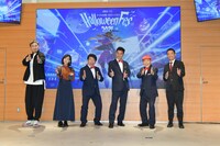 （左から）KDDIの中馬和彦氏、世良マリカ、ダチョウ倶楽部、渋谷区長の長谷部健氏。