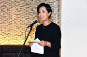 会見の進行を務めたテレビ朝日の野村真季アナ。