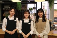 左から富田鈴花、松田好花、渡邉美穂。(c)日本テレビ