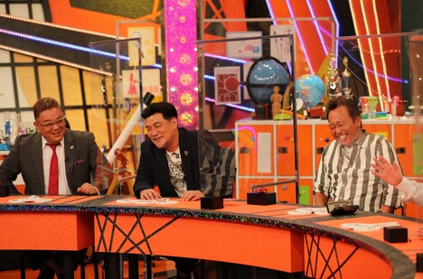 （左から）サンドウィッチマンとさまぁ～ず三村。(c)テレビ朝日