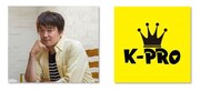 島根さだよし(左)と「K-PRO」ロゴ(右)。