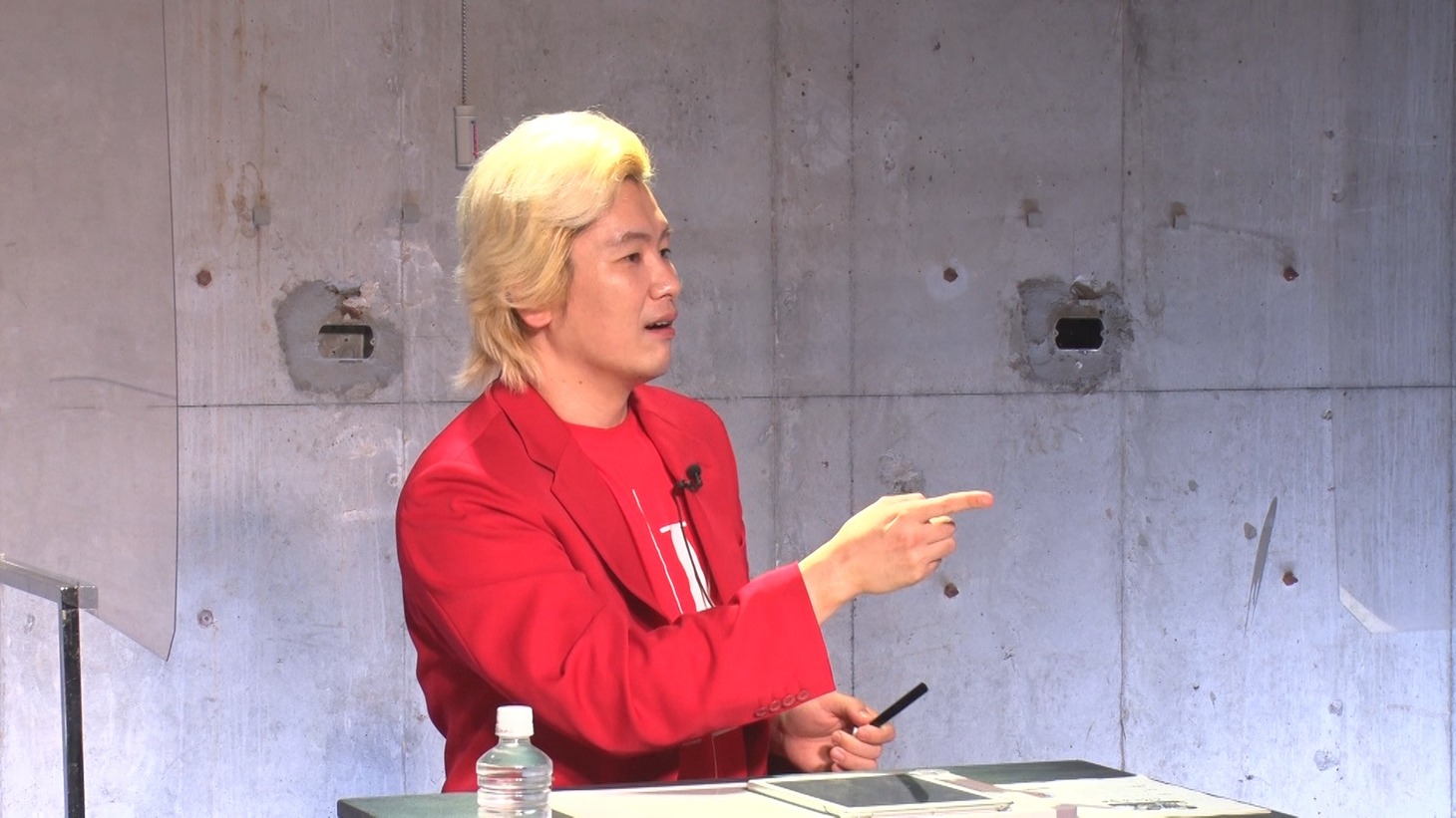 メイプル超合金カズレーザー (c)テレビ朝日