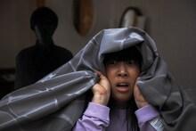 「土曜プレミアム『ほんとにあった怖い話 2021特別編』」内のドラマ「だるまさんが転んだ？」で主演を務める、3時のヒロインゆめっち。(c)フジテレビ