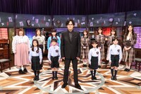 スタジオ出演者たち。(c)フジテレビ