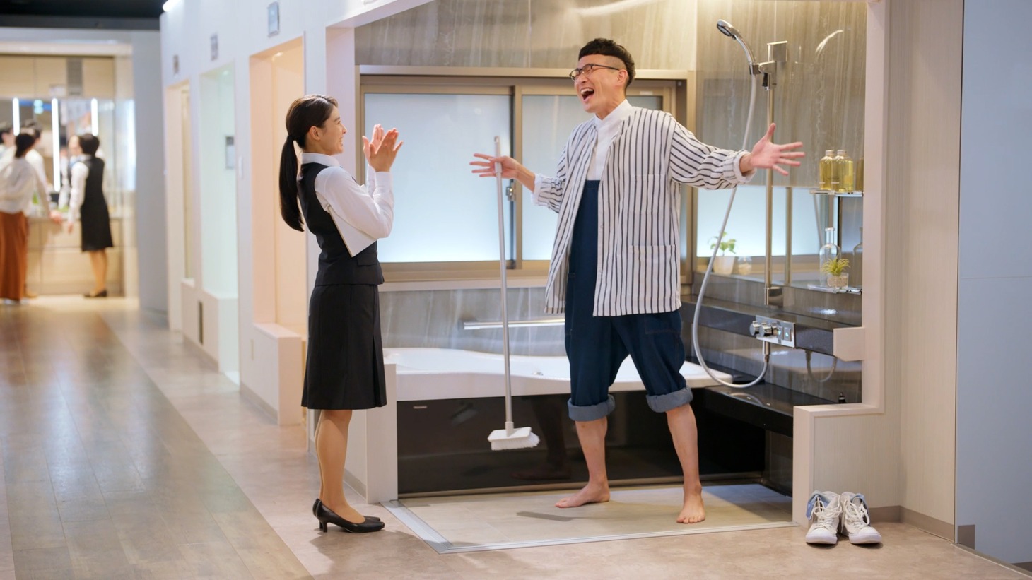 CM「来て、見て、納得！ バスルーム」編より。