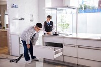 CM「来て、見て、納得！」撮影中の様子。