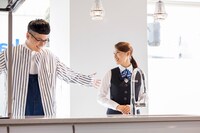 CM「来て、見て、納得！」撮影中の様子。