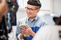 CM「来て、見て、納得！」撮影中の様子。