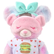 アイマスクを着用したペパロニ。