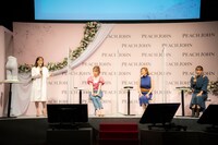 「田中みな実×PEACH JOHNファーストガードル発売記念イベント」の様子。