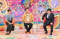 （左から）安田美沙子、ブラックマヨネーズ小杉、蛍原徹。(c)テレビ朝日