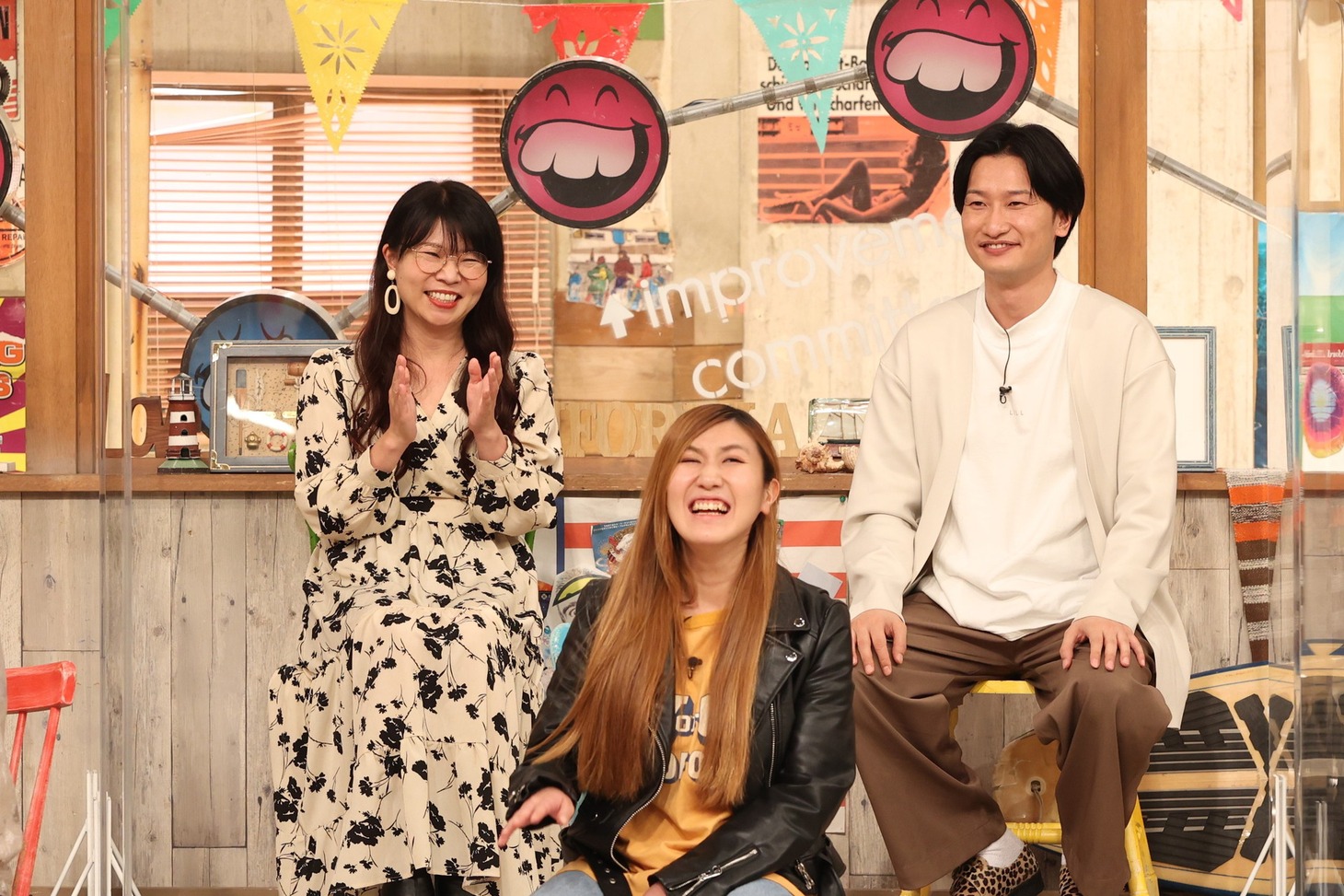 相席スタートと納言・薄幸（中央）。(c)フジテレビ
