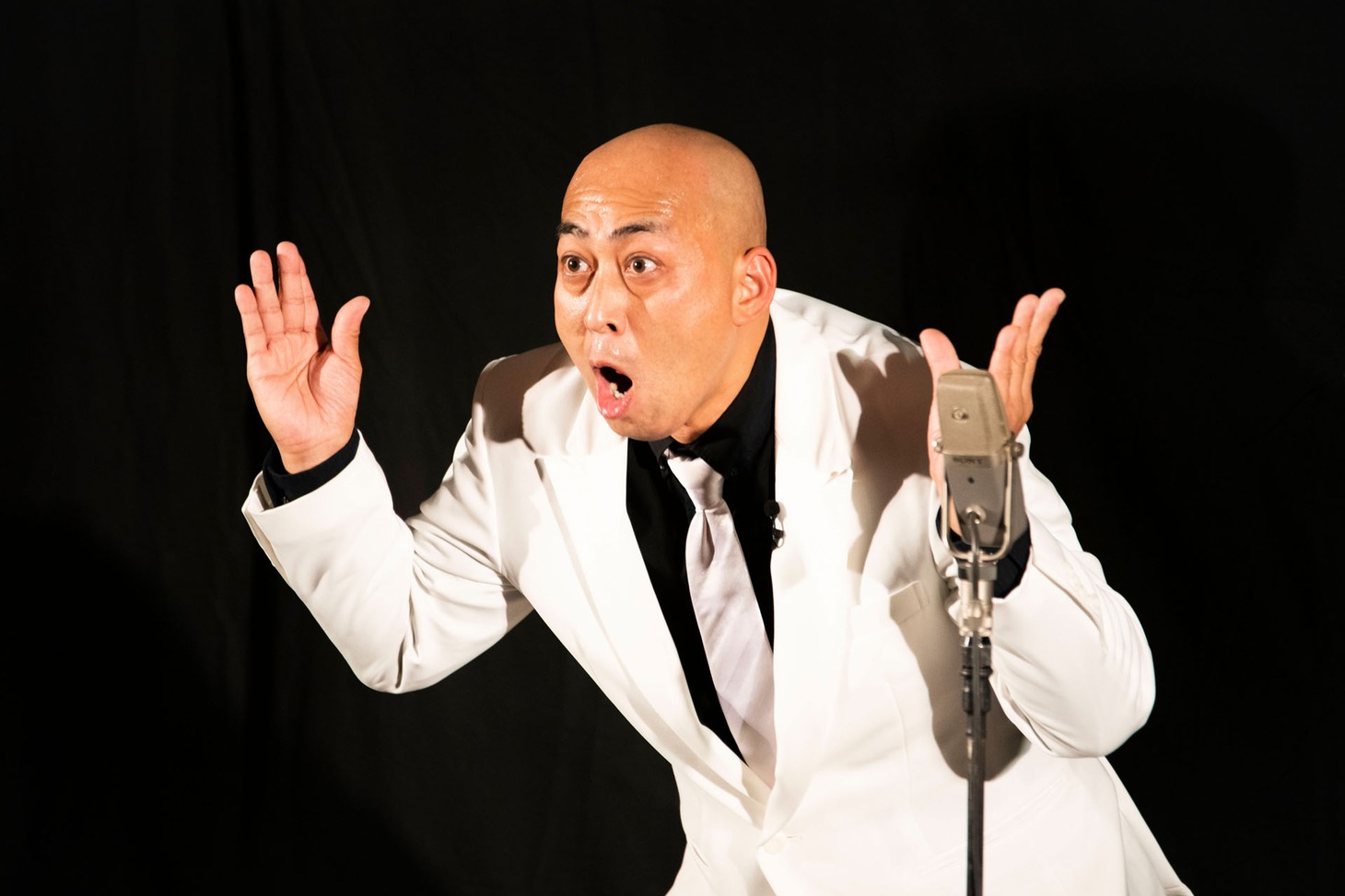 錦鯉・長谷川