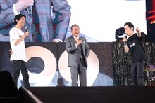 ナインティナインと徳光和夫（中央）。