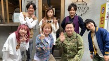 前列左からパーパーあいなぷぅ、Aマッソ村上、やす子、Aマッソ加納。後列左からぺこぱシュウペイ、ヒコロヒー、ぺこぱ松陰寺。