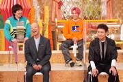 「ホンマでっか!?TV」に出演する（前列左から）バイきんぐ小峠、木下ほうかと、EXIT（後列）。(c)フジテレビ