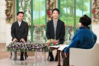 「徹子の部屋」に出演する、かまいたち。(c)テレビ朝日