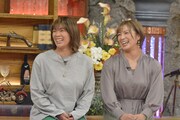 左から川井梨紗子、川井友香子。(c)読売テレビ