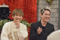 左からNAOTO、今市隆二。(c)読売テレビ