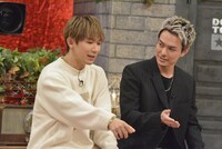 左からNAOTO、今市隆二。(c)読売テレビ