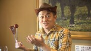 「相席食堂」に出演するハンバーグ師匠（スピードワゴン井戸田）。(c)ABCテレビ