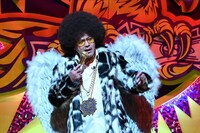 「ドン・アリタ」に扮するくりぃむしちゅー有田。(c)TBS