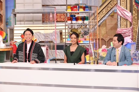 （左から）有吉弘行、みちょぱ、霜降り明星せいや。(c)テレビ朝日