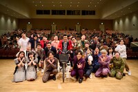 「特命ぺこぱ～ぺこぱ貸します～」の公開収録「1周年大感謝祭“スペシャルコラボやっちゃいますライブ”」の出演者たち。(c)ひかりTV