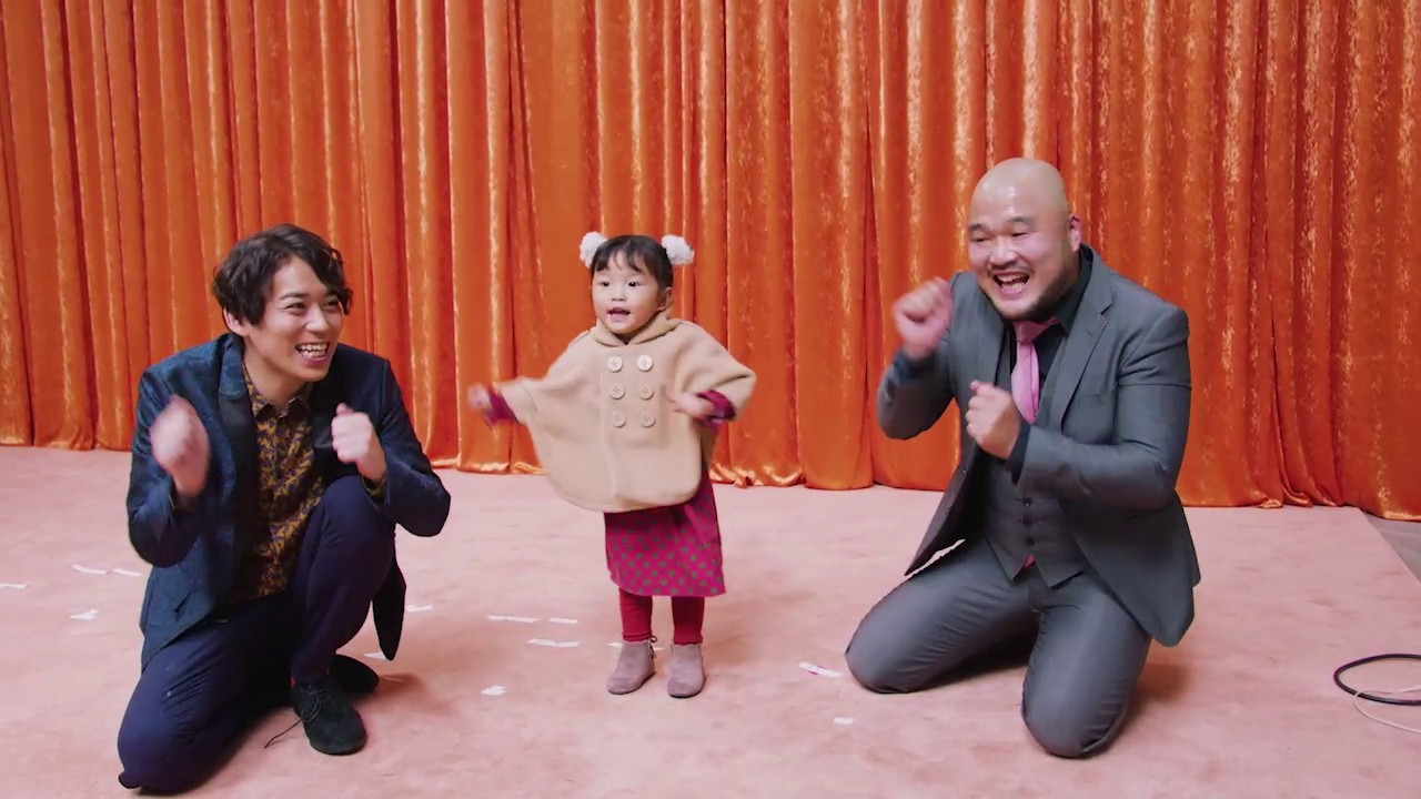 WebCM「令和版 服も心も『あったかいんだからぁ♪』」撮影中の様子。
