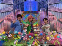 EXITと宮司愛海アナ。(c)フジテレビ