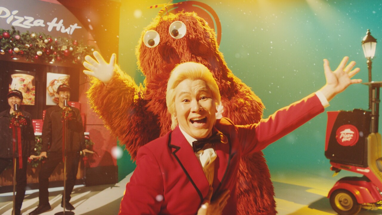 「次のグラミー賞が楽しみ」カズレーザー＆ムックが歌い踊るミュージカル風CM