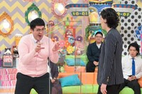 （手前左から）マヂカルラブリー村上と霜降り明星・粗品。(c)TBS