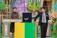 玉巻映美アナウンサーとMCのダウンタウン浜田（右）。