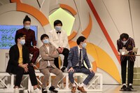 11月24日に行われた生配信の様子。