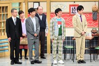 「幸せやねん！」と「よしもと新喜劇」のコラボの様子。