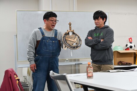 ジョージアのCM「あたためられた芸人」編のスピンオフ動画より。