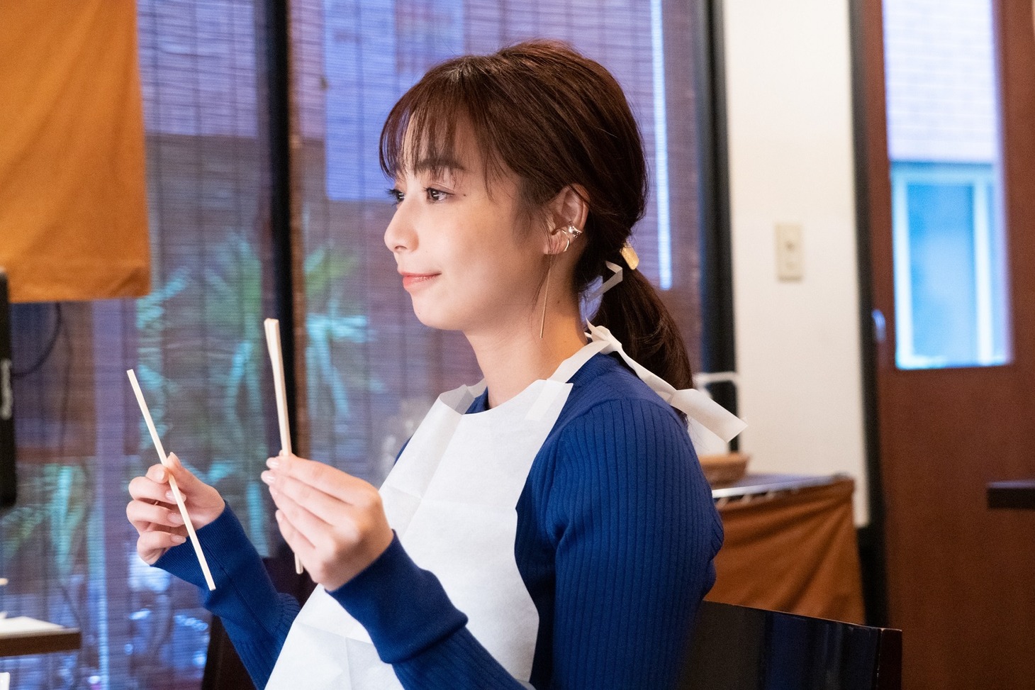 「黙食女子」第1話より。
