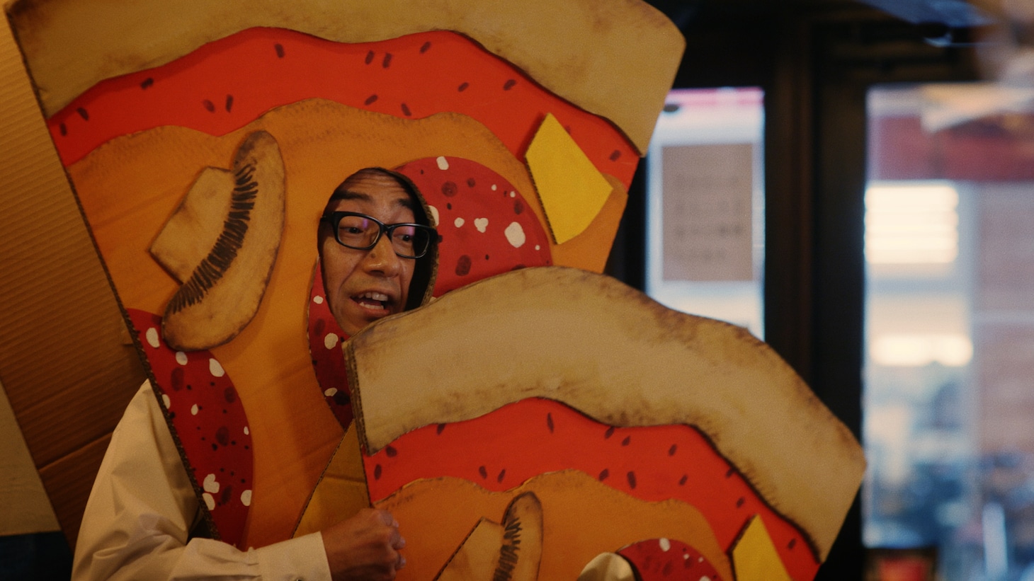 WebCM「角田オーナーのリピーター獲得」編より。