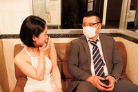 左からMINAMO、ケンドーコバヤシ。