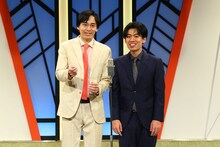 ネタを披露するカベポスター。