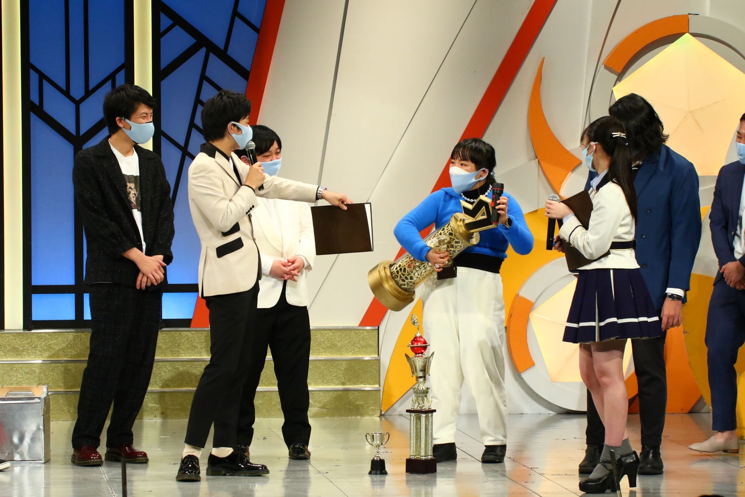 よしもと漫才劇場7周年＆森ノ宮よしもと漫才劇場1周年記念記者会見の様子。