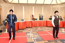 左から松下洸平、ハナコ秋山。(c)日本テレビ