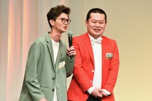 「M-1グランプリ2021」決勝進出者発表会見に登壇したモグライダー。