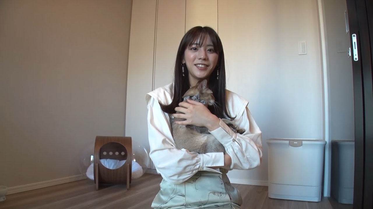貴島明日香が「猫のお尻」をアピール。