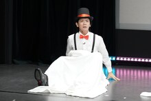 「西野ルビッチ」に扮する、マヂカルラブリー・野田クリスタル。