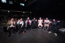 配信イベントに出演した（左から）ななまがり森下、マヂカルラブリー・野田クリスタル、インポッシブル、ななまがり初瀬、マヂカルラブリー村上、ハリウッドザコシショウ。