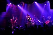 「The Biscats TOUR 2021 ~Sweet Jukebox~」東京公演より。(撮影:山田久美子)